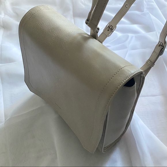 Matt & Nat square backpack - Vegan - Beige - Picture 4 of 11